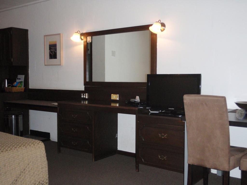 West Coaster Motel Queenstown Εξωτερικό φωτογραφία